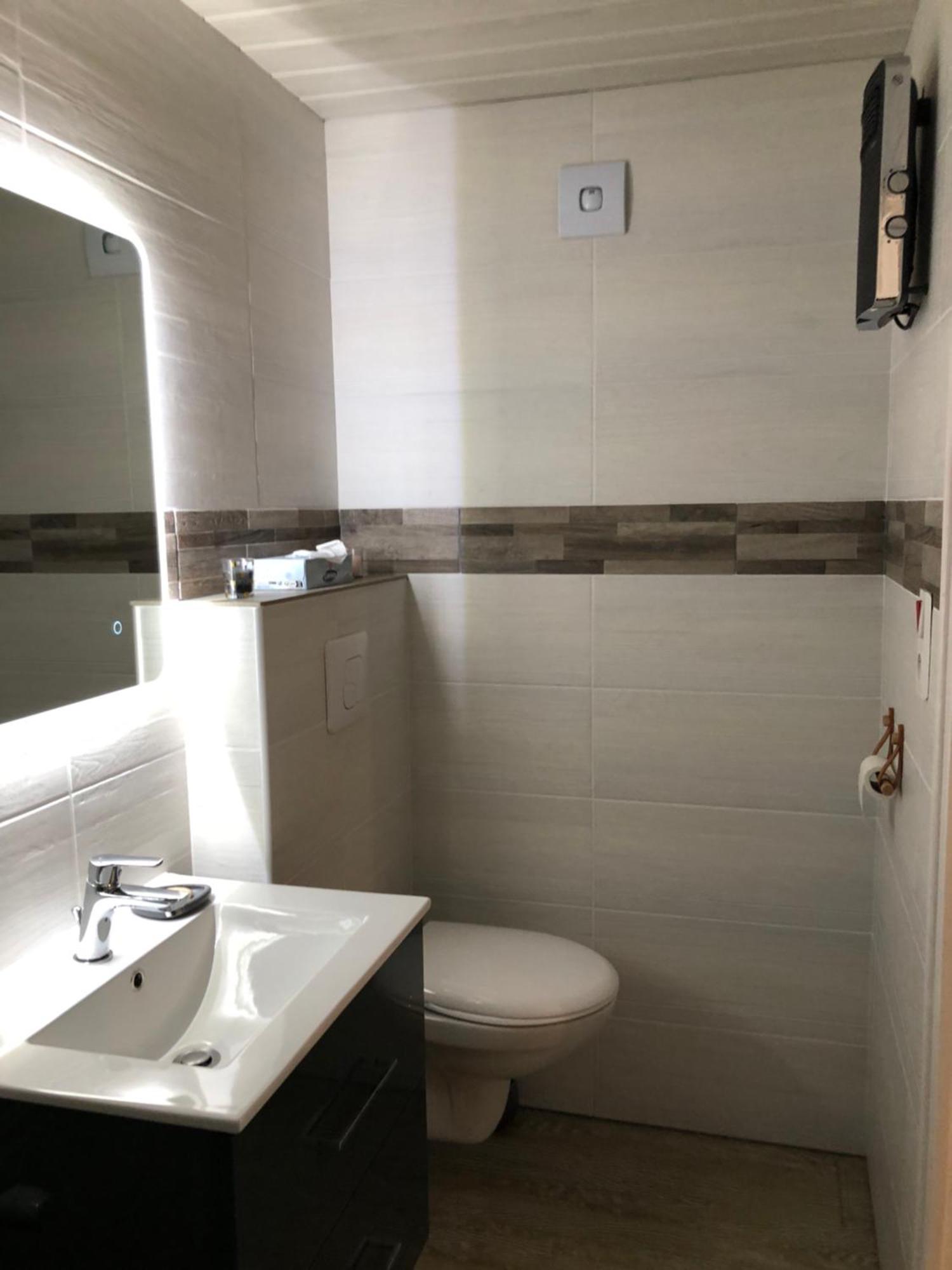 La Chrysalide Appartement Boege Buitenkant foto