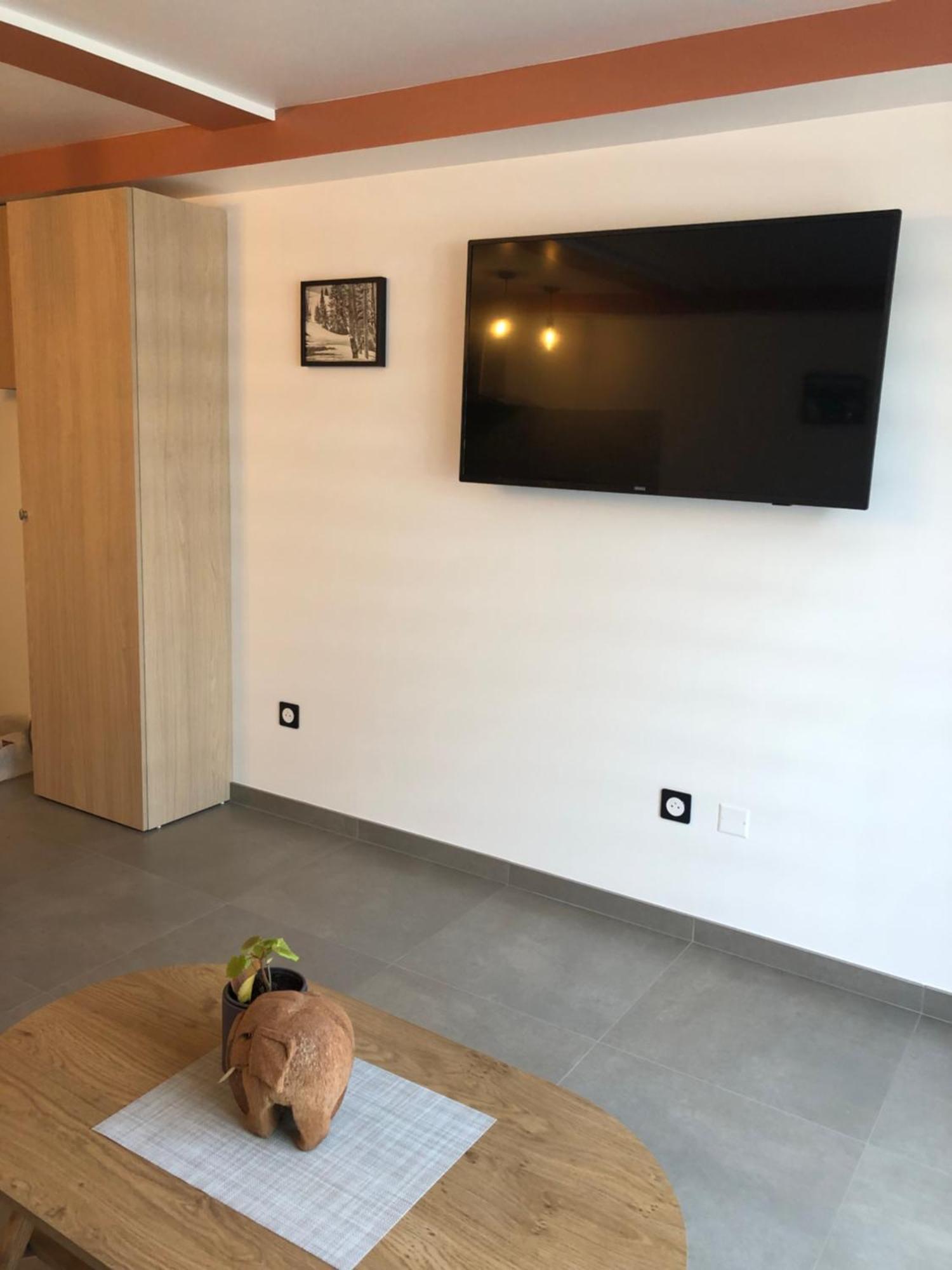 La Chrysalide Appartement Boege Buitenkant foto